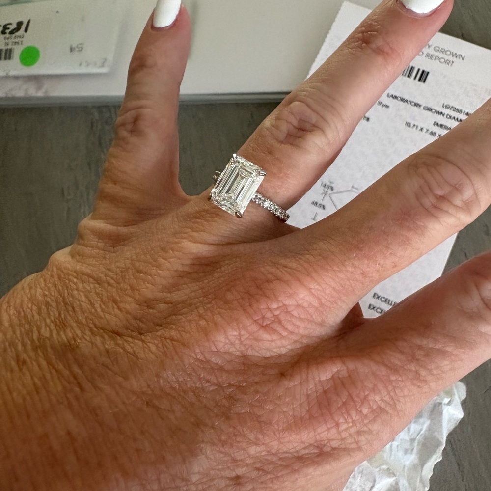 Emerald-Cut Solitaire Lab Diamond Ring in 14kt White Gold
